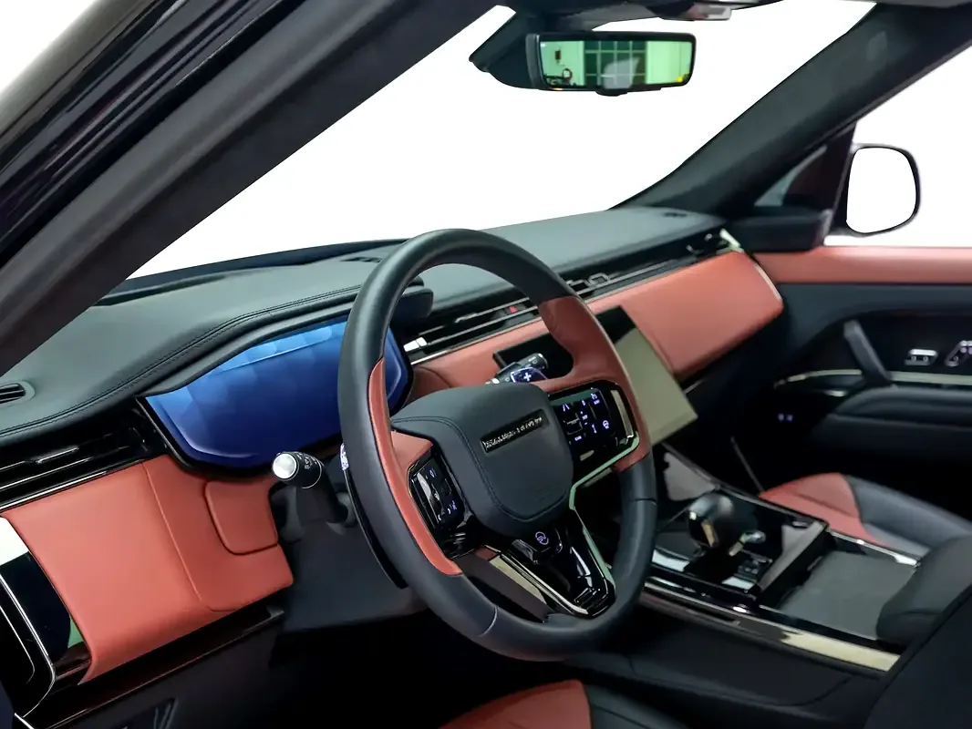 Land Rover Range Rover Sport 4.4 AT 4WD (635 حصان) - 8