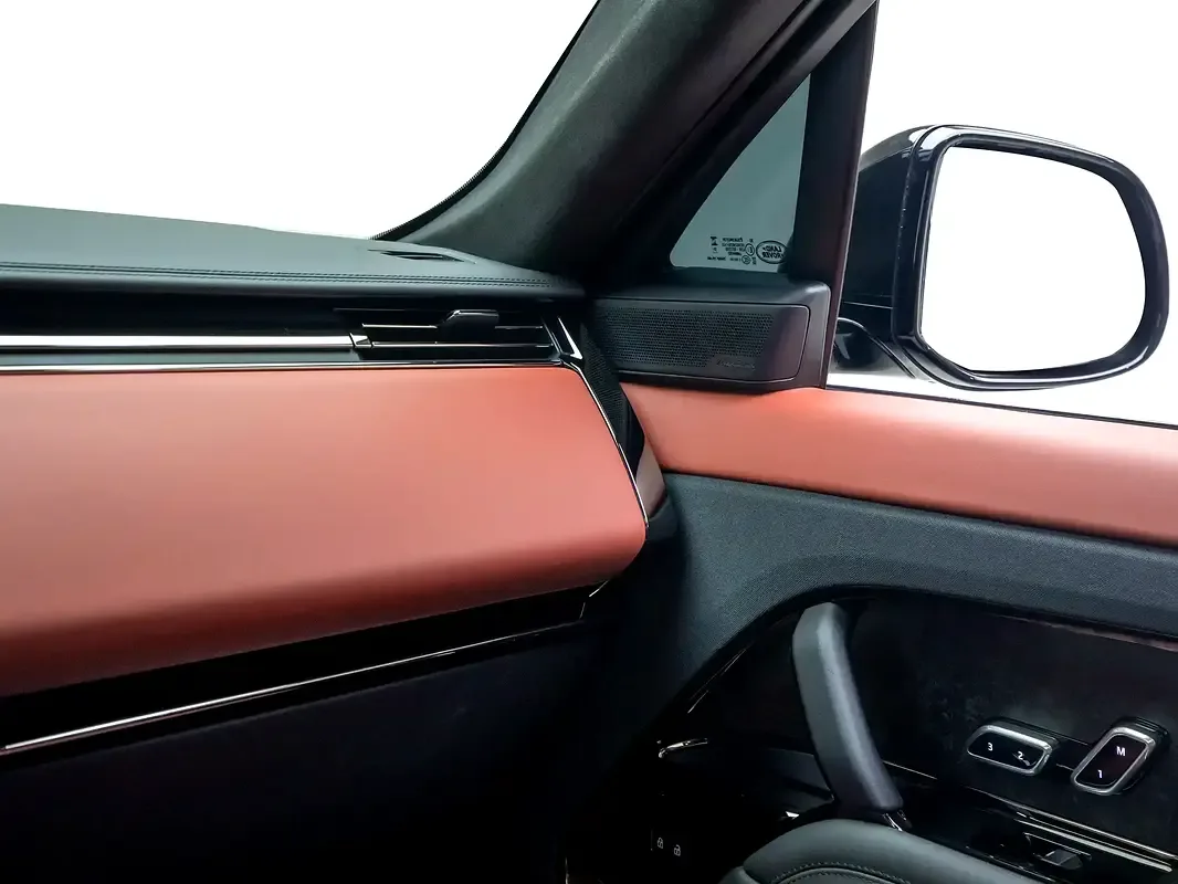 Land Rover Range Rover Sport 4.4 AT 4WD (635 حصان) - 15