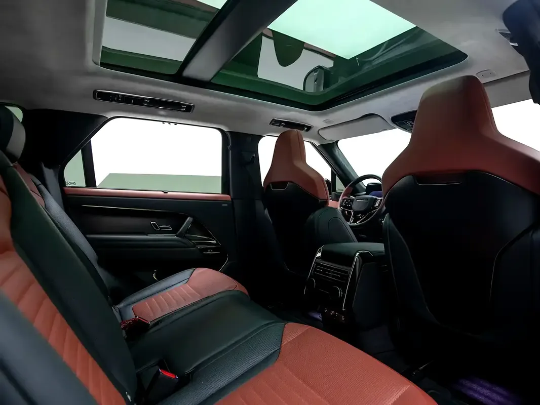 Land Rover Range Rover Sport 4.4 AT 4WD (635 hp) - 16