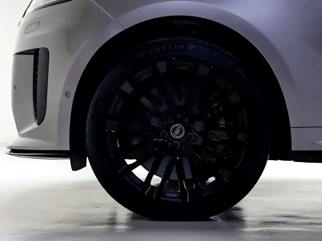 Land Rover Range Rover Sport 4.4 AT 4WD (635 hp) - 20