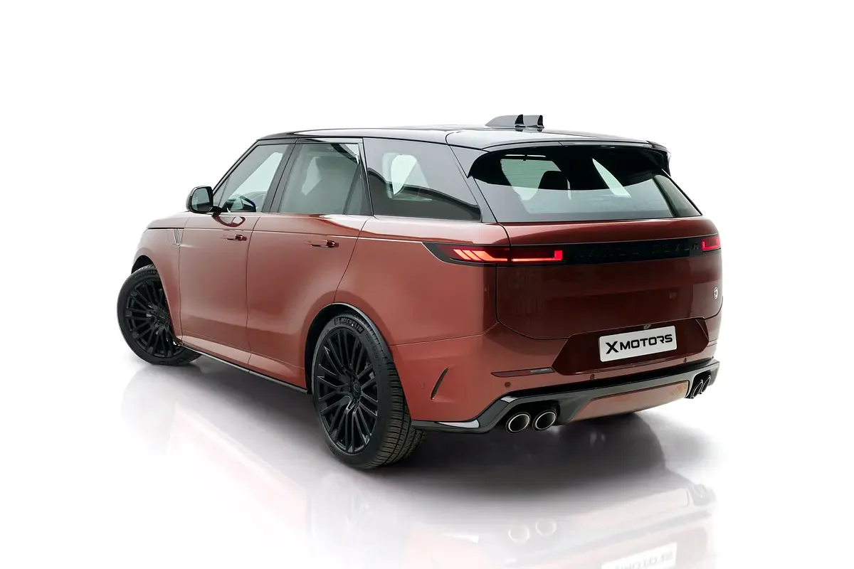 Land Rover Range Rover Sport 4.4 AT 4WD (635 حصان) - 2