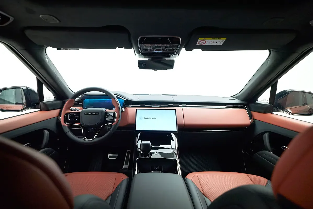 Land Rover Range Rover Sport 4.4 AT 4WD (635 حصان) - 15