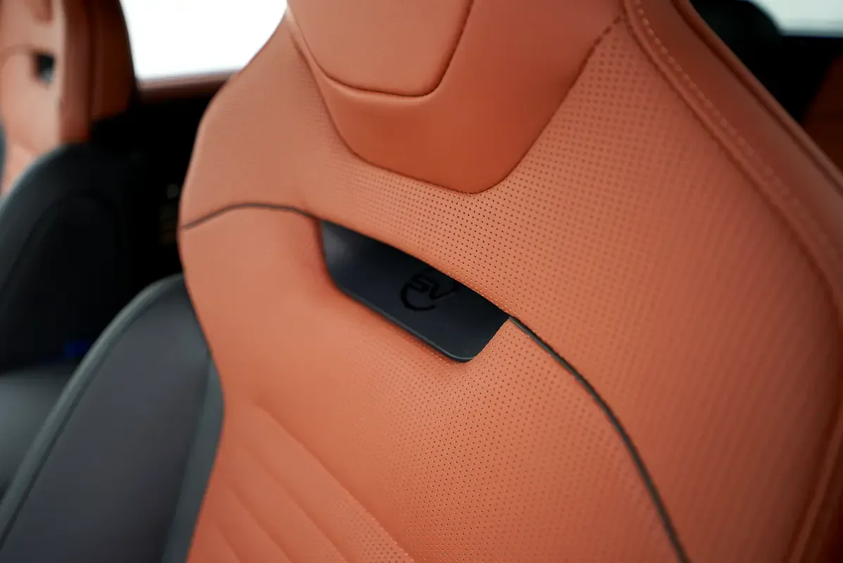 Land Rover Range Rover Sport 4.4 AT 4WD (635 حصان) - 14