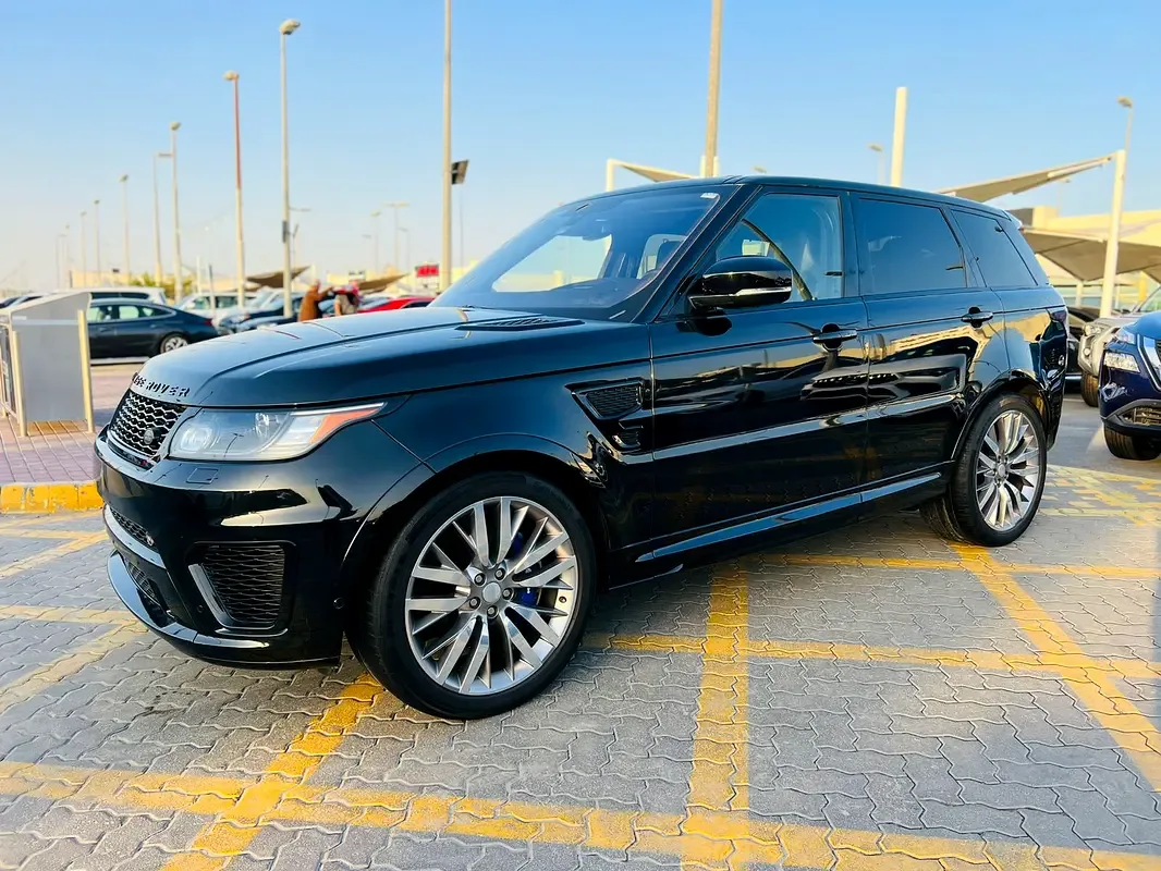 Land Rover Range Rover Sport 5.0 SVR V8 Supercharged AT AWD (575 hp)