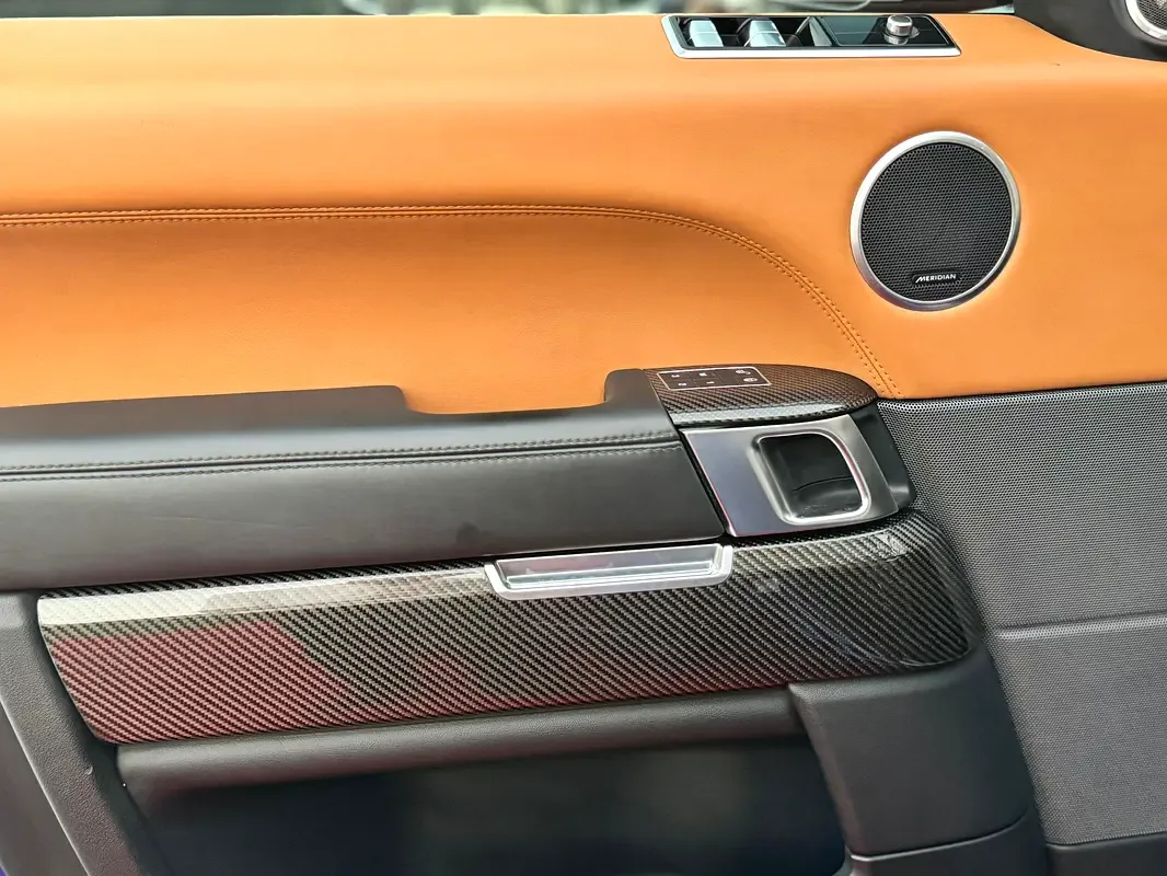 Land Rover Range Rover Sport 5.0 SVR V8 Supercharged AT AWD (575 hp) - 11