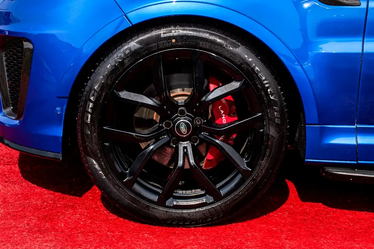 Land Rover Range Rover Sport 5.0 SVR V8 Supercharged AT AWD (575 hp) - 19