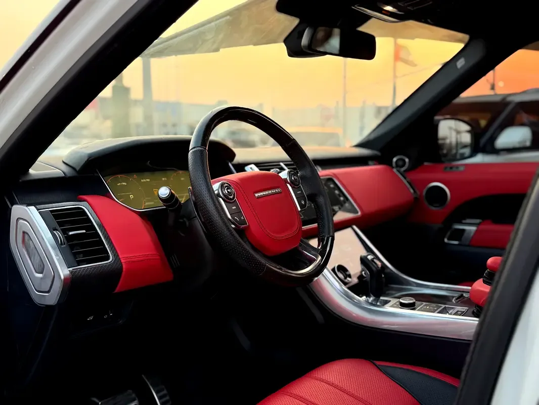 Land Rover Range Rover Sport 5.0 V8 Supercharged AT AWD (510 حصان) - 10