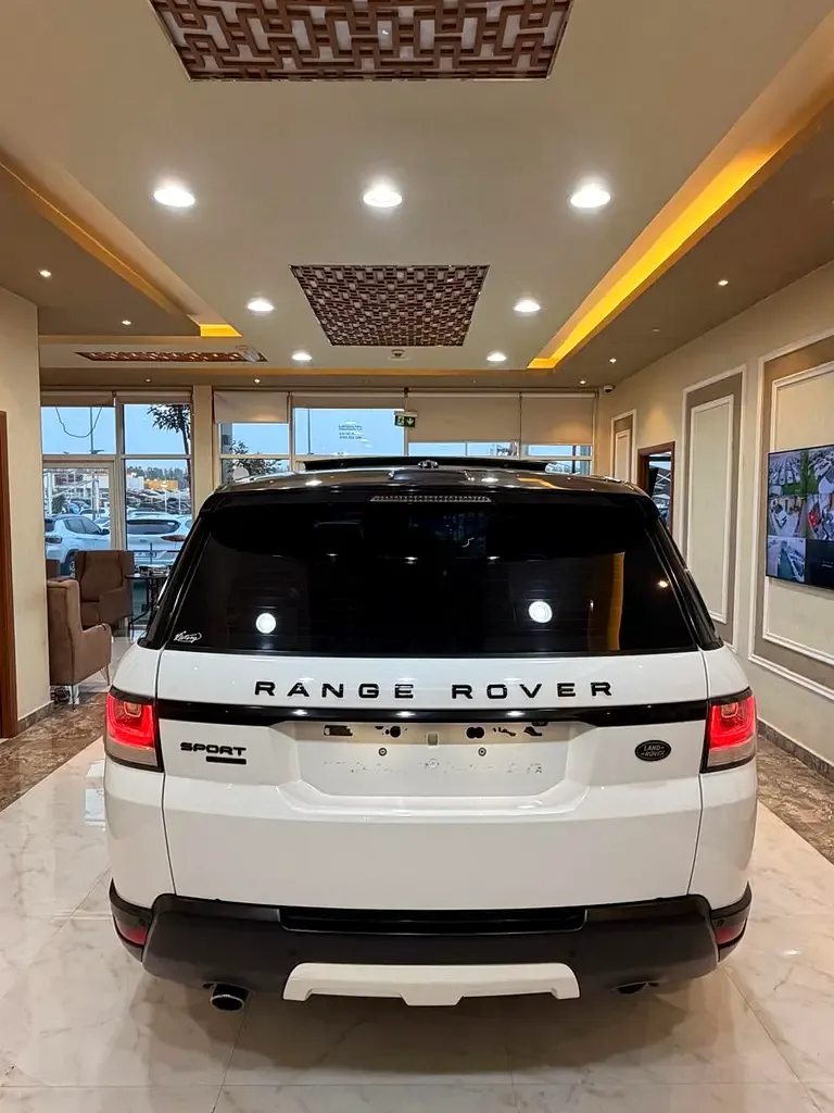 Land Rover Range Rover Sport 5.0 V8 Supercharged AT AWD (510 حصان) - 2