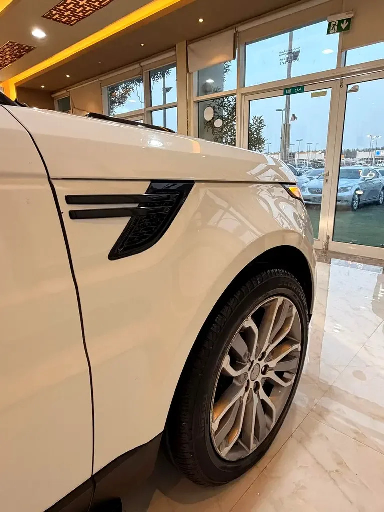 Land Rover Range Rover Sport 5.0 V8 Supercharged AT AWD (510 حصان) - 13