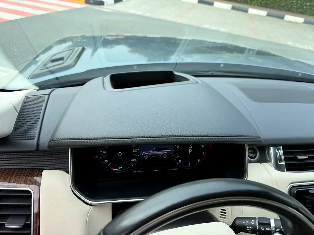 Land Rover Range Rover Sport 5.0 V8 Supercharged AT AWD (525 حصان) - 9