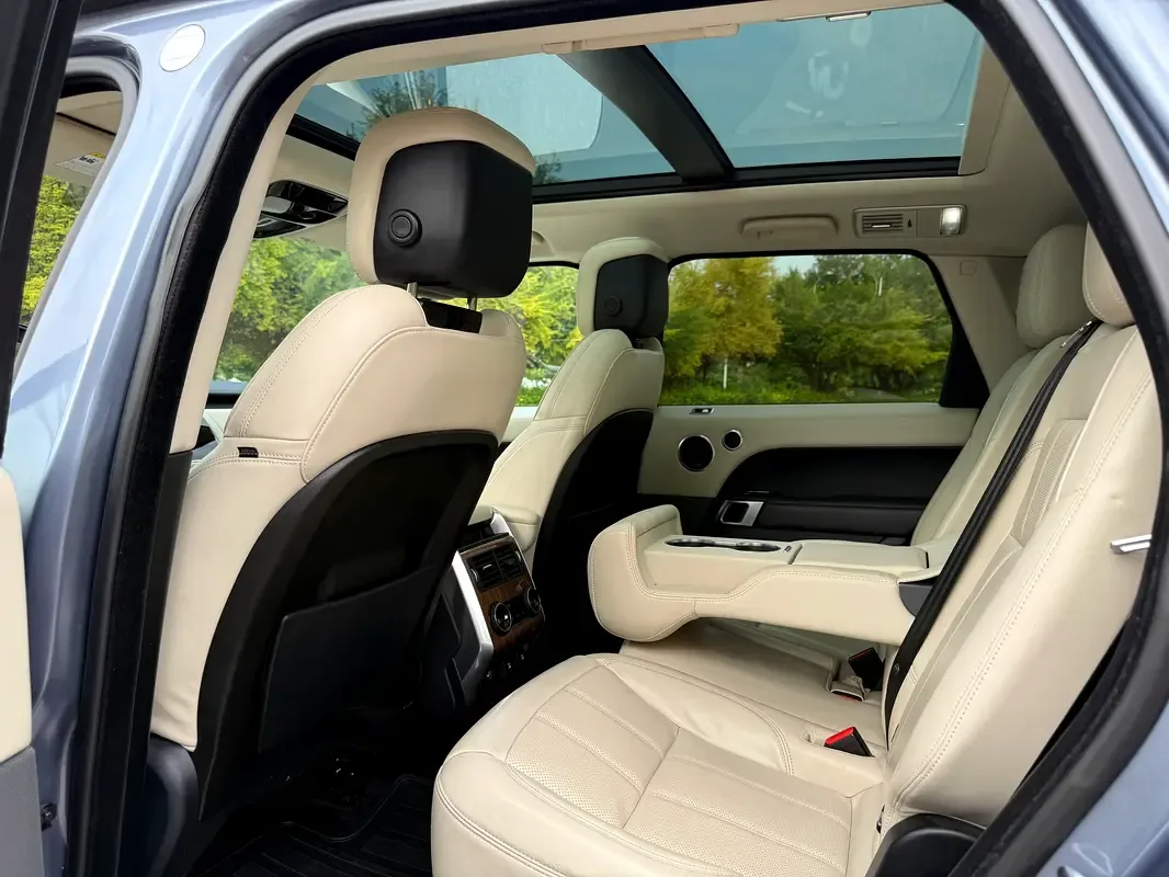 Land Rover Range Rover Sport 5.0 V8 Supercharged AT AWD (525 حصان) - 13