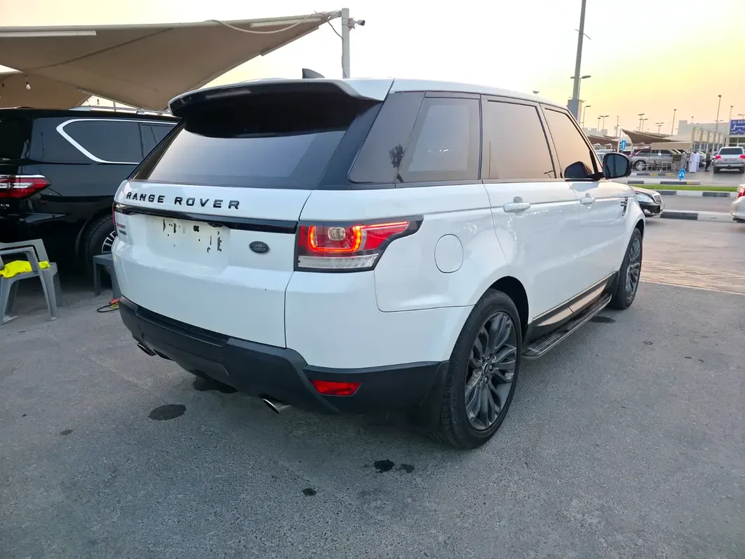 Land Rover Range Rover Sport 5.0 V8 Supercharged AT AWD (525 حصان) - 9
