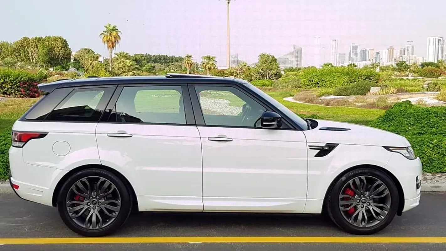 Land Rover Range Rover Sport 5.0 V8 Supercharged AT AWD (525 حصان) - 2