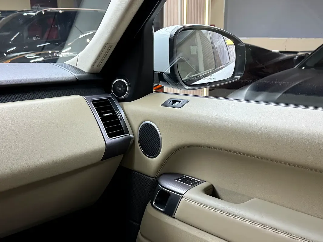 Land Rover Range Rover Sport 5.0 V8 Supercharged AT AWD (525 حصان) - 9