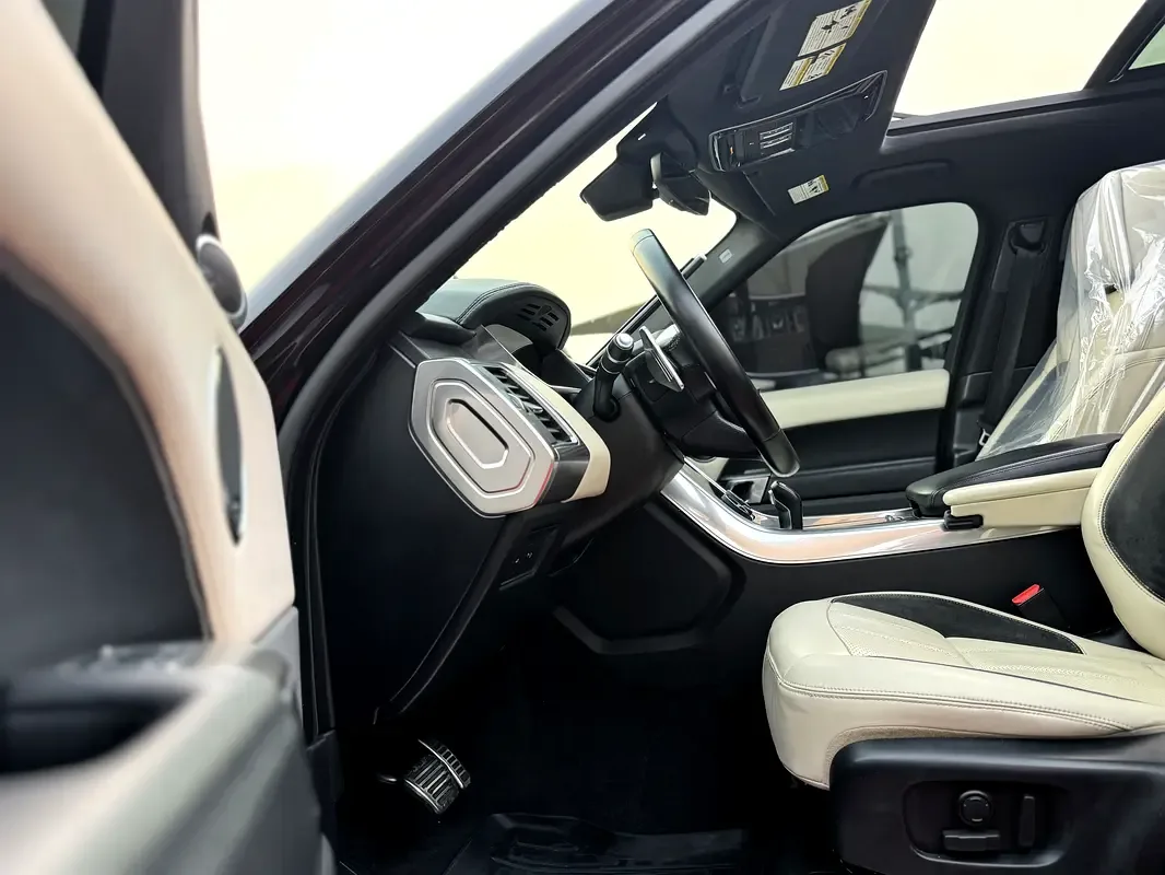 Land Rover Range Rover Sport 5.0 V8 Supercharged AT AWD (525 حصان) - 11