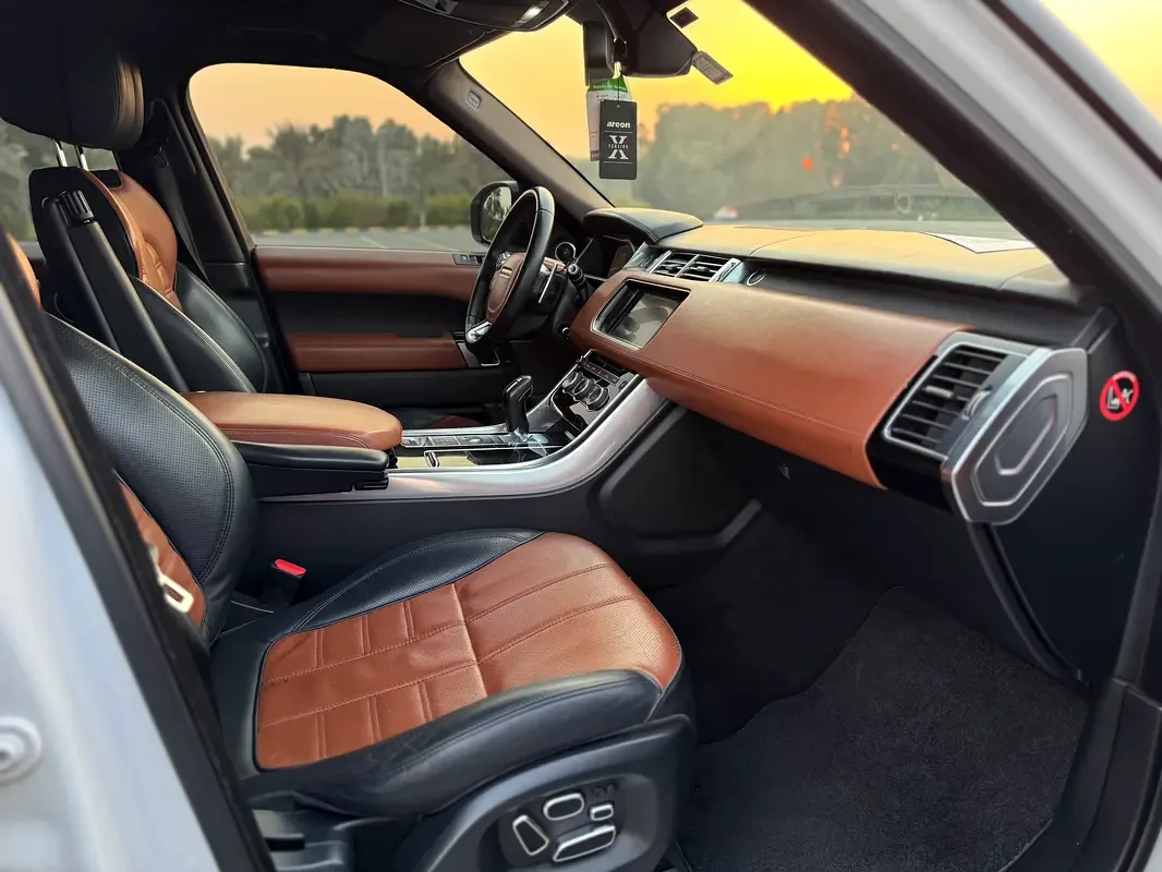 Land Rover Range Rover Sport 5.0 V8 Supercharged AT AWD (550 حصان) - 12