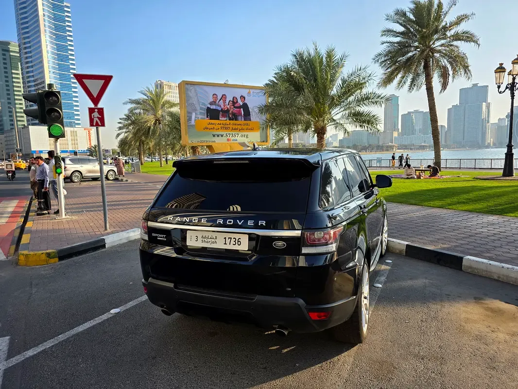 Land Rover Range Rover Sport 5.0 V8 Supercharged AT AWD (550 حصان) - 2