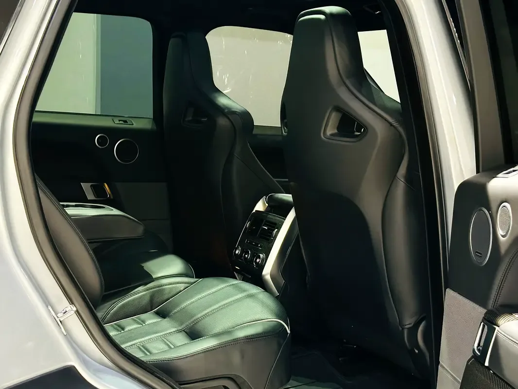 Land Rover Range Rover Sport 5.0 V8 Supercharged AT AWD (550 حصان) - 13
