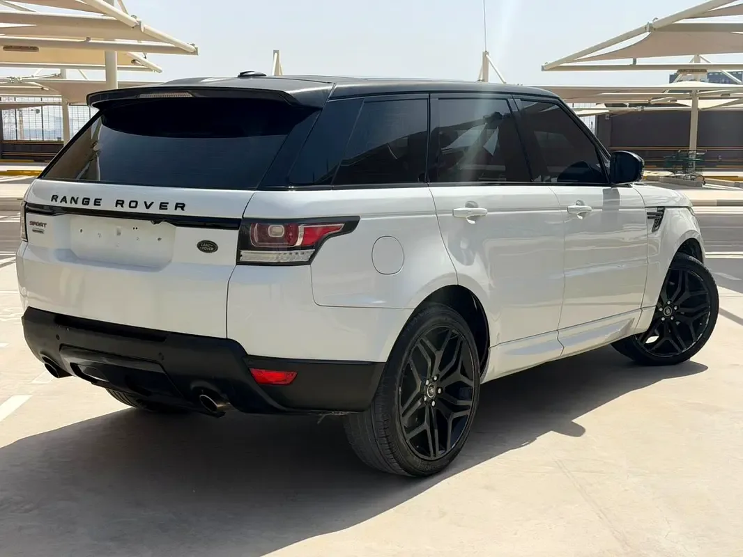 Land Rover Range Rover Sport 5.0 V8 Supercharged AT AWD (550 حصان) - 2