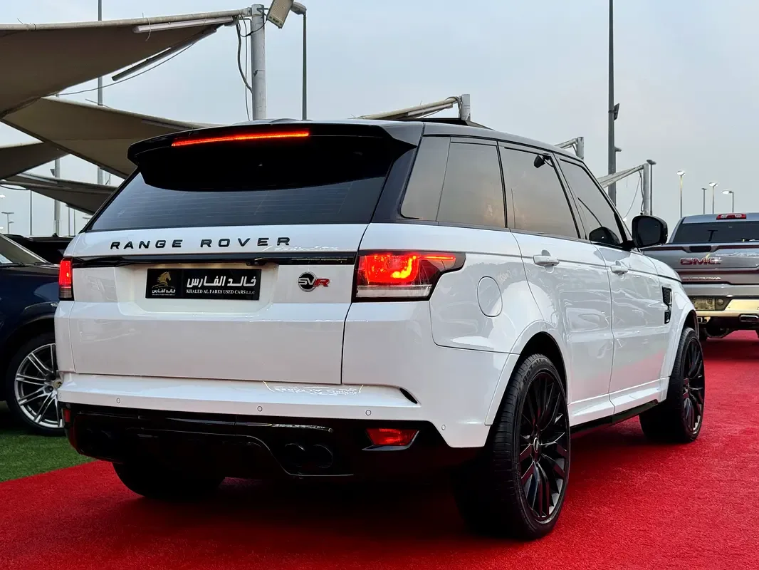 Land Rover Range Rover Sport 5.0 V8 Supercharged AT AWD (550 حصان) - 8