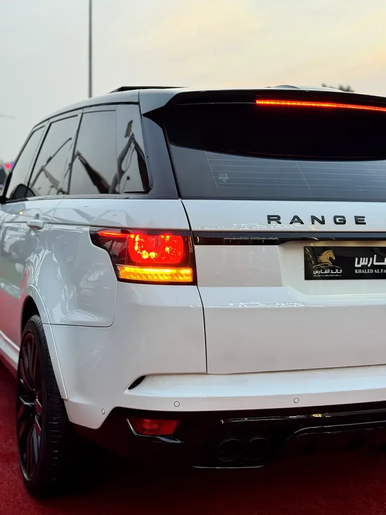 Land Rover Range Rover Sport 5.0 V8 Supercharged AT AWD (550 حصان) - 10