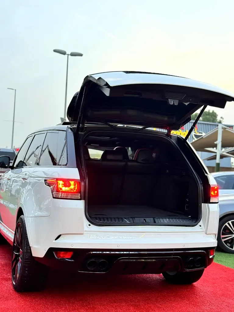 Land Rover Range Rover Sport 5.0 V8 Supercharged AT AWD (550 حصان) - 20