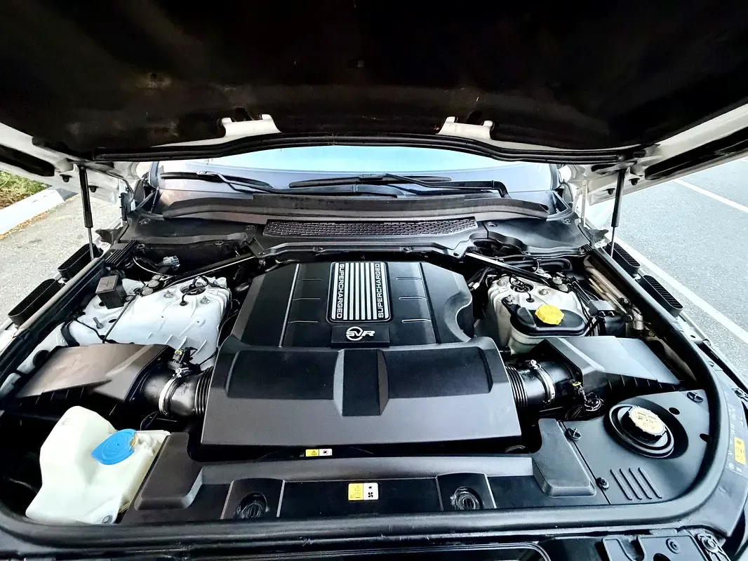 Land Rover Range Rover Sport 5.0 V8 Supercharged AT AWD (550 حصان) - 3