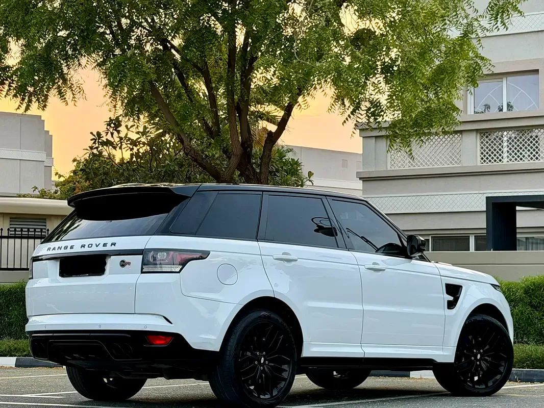 Land Rover Range Rover Sport 5.0 V8 Supercharged AT AWD (550 حصان) - 6