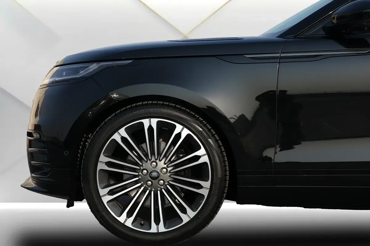 Land Rover Range Rover Velar 2.0 AT 4WD (250 حصان) - 7