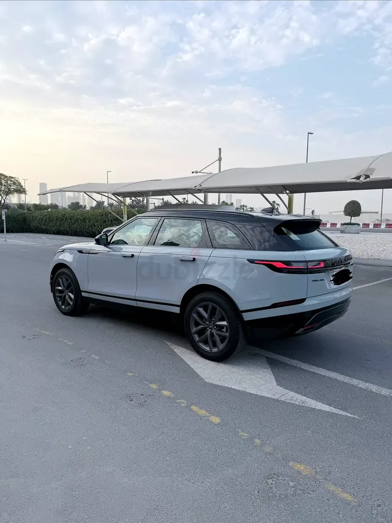 Land Rover Range Rover Velar 2.0 AT 4WD (250 حصان) - 4