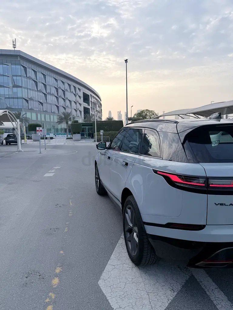 Land Rover Range Rover Velar 2.0 AT 4WD (250 حصان) - 5