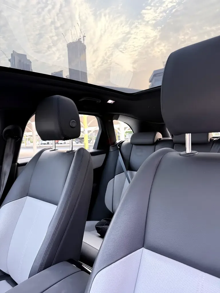 Land Rover Range Rover Velar 2.0 AT 4WD (250 حصان) - 11