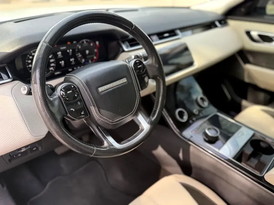 Land Rover Range Rover Velar 2.0 AT AWD (204 hp) - 9