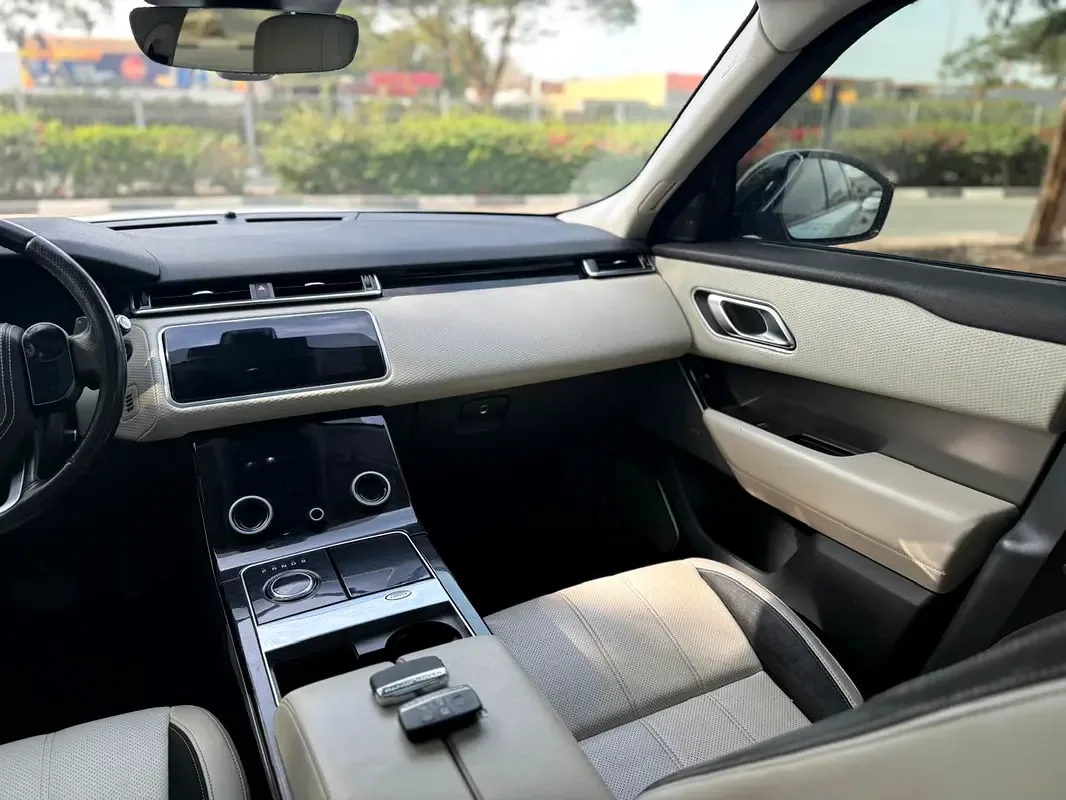 Land Rover Range Rover Velar 2.0 AT AWD (204 hp) - 11