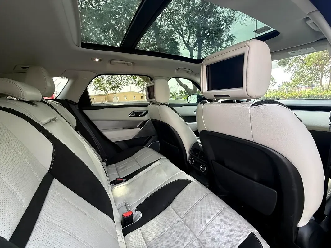 Land Rover Range Rover Velar 2.0 AT AWD (204 hp) - 16