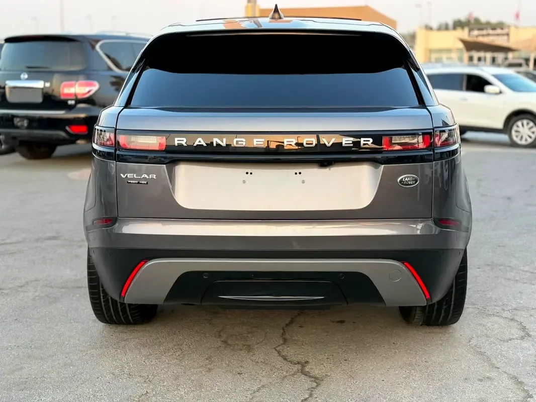 Land Rover Range Rover Velar 2.0 AT AWD (249 حصان) - 12