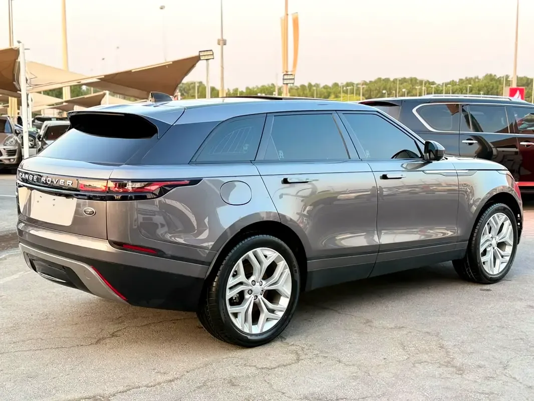 Land Rover Range Rover Velar 2.0 AT AWD (249 حصان) - 14