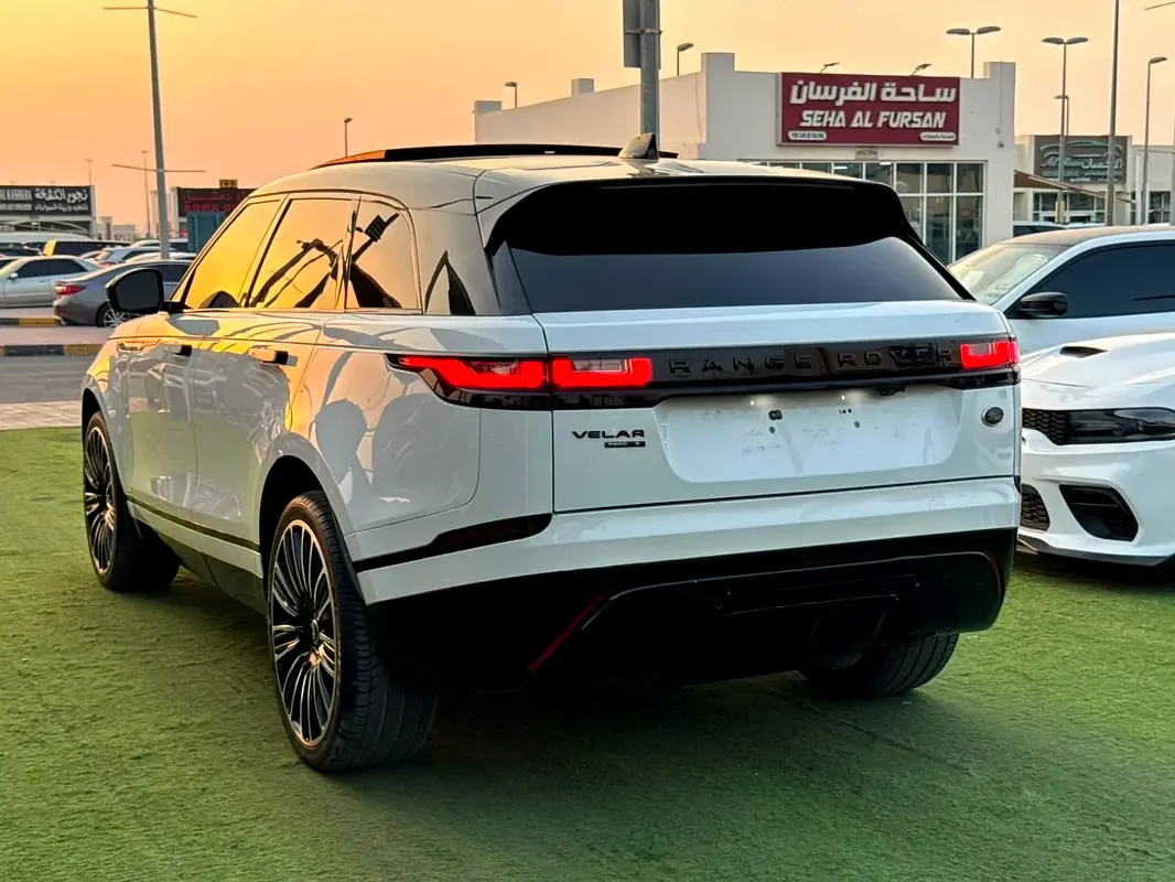 Land Rover Range Rover Velar 2.0 AT AWD (249 hp) - 3