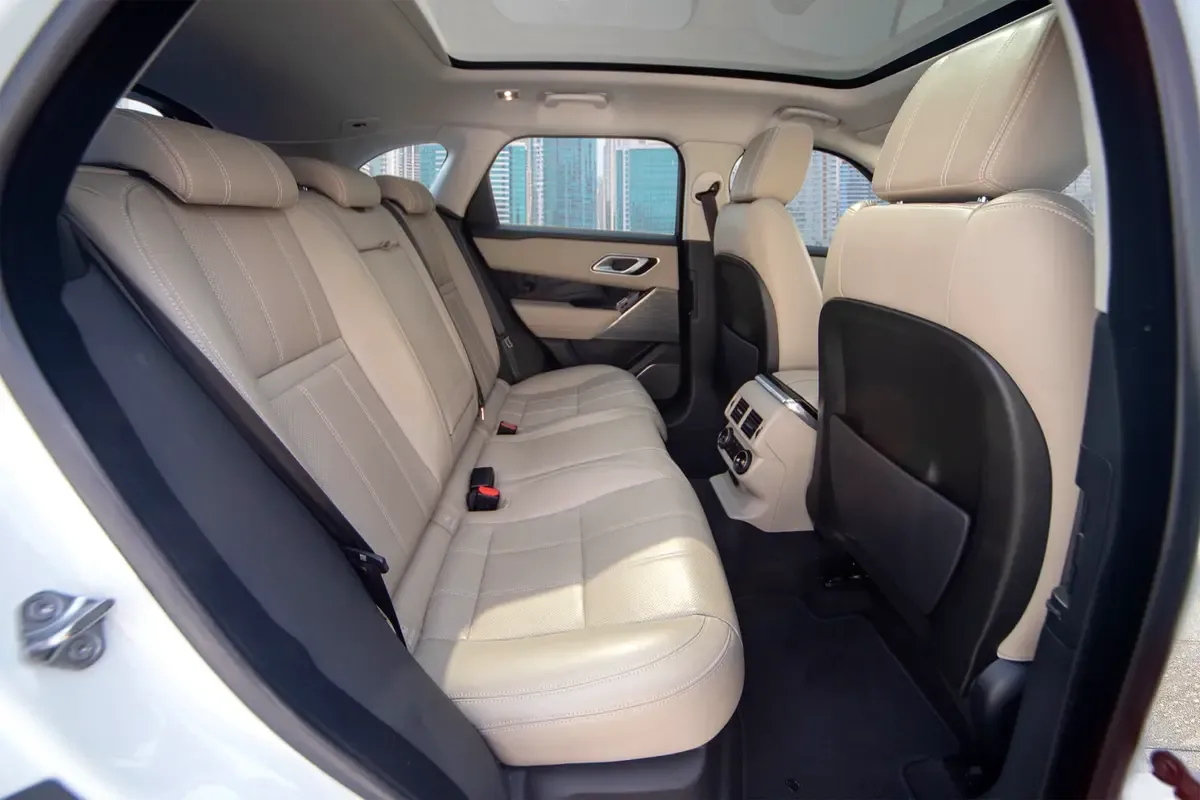 Land Rover Range Rover Velar 2.0 AT AWD (249 حصان) - 10