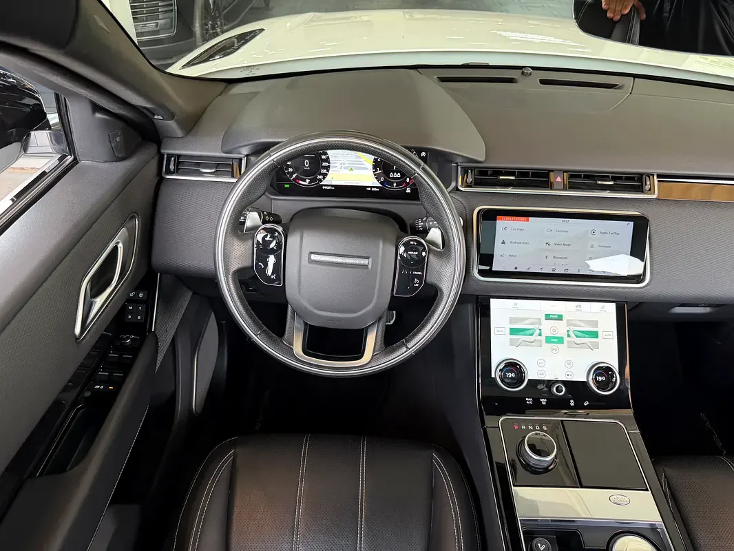 Land Rover Range Rover Velar 2.0 AT AWD (249 حصان) - 10