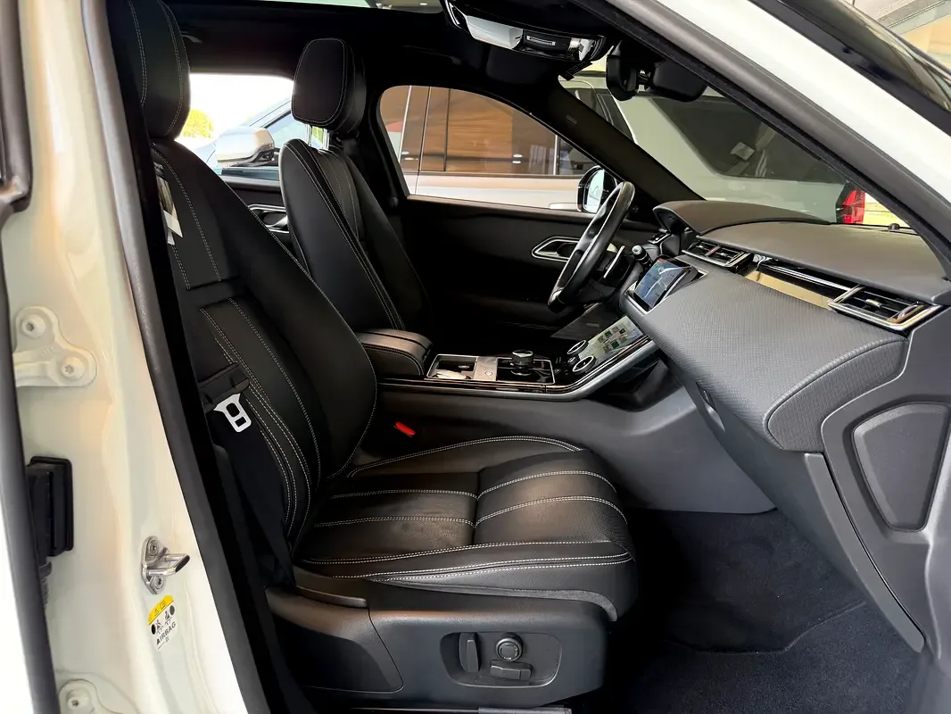 Land Rover Range Rover Velar 2.0 AT AWD (249 حصان) - 13