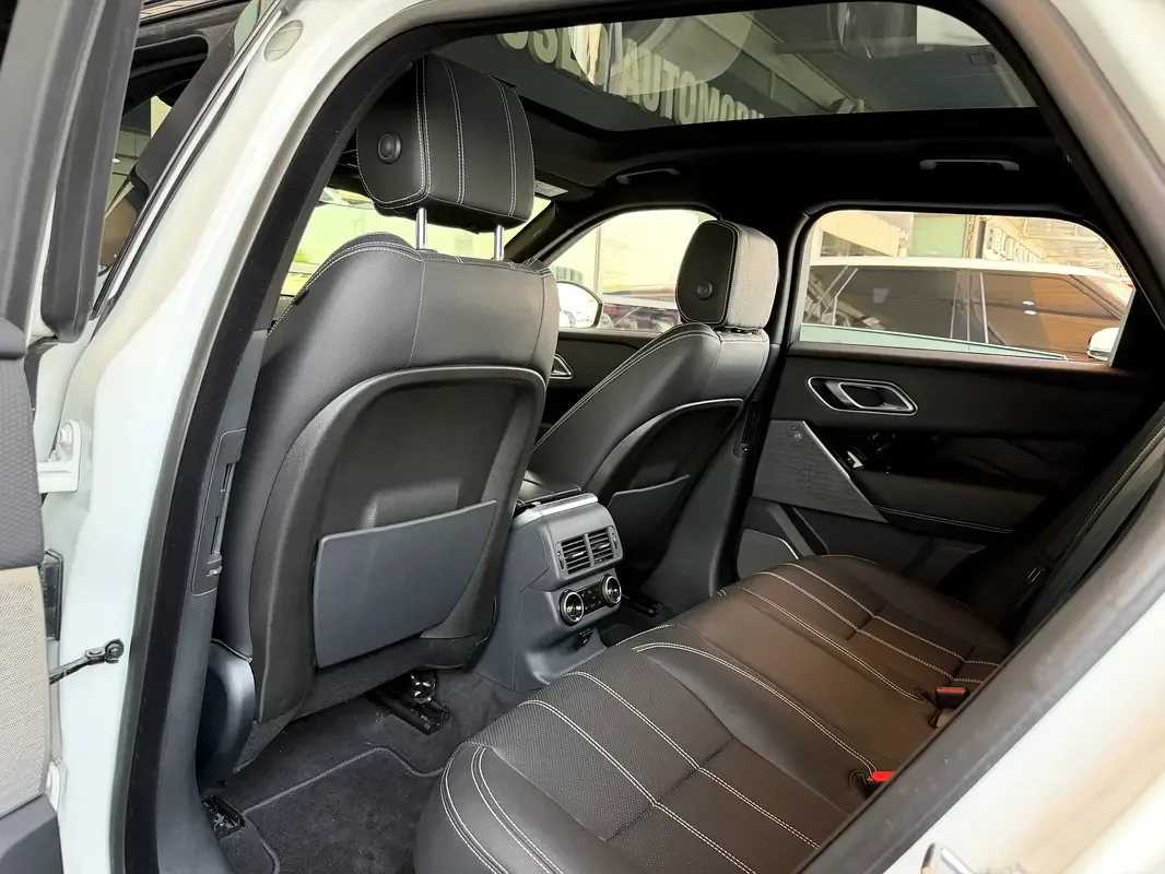 Land Rover Range Rover Velar 2.0 AT AWD (249 حصان) - 14