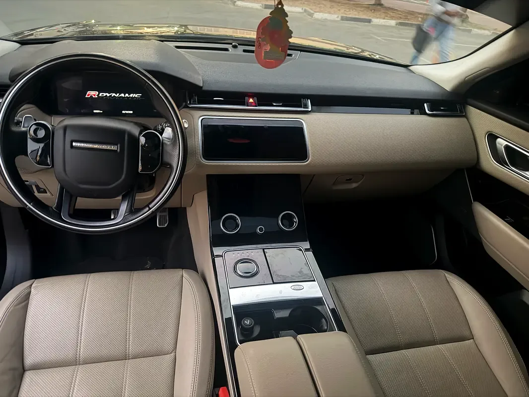 Land Rover Range Rover Velar 2.0 AT AWD (249 hp) - 10