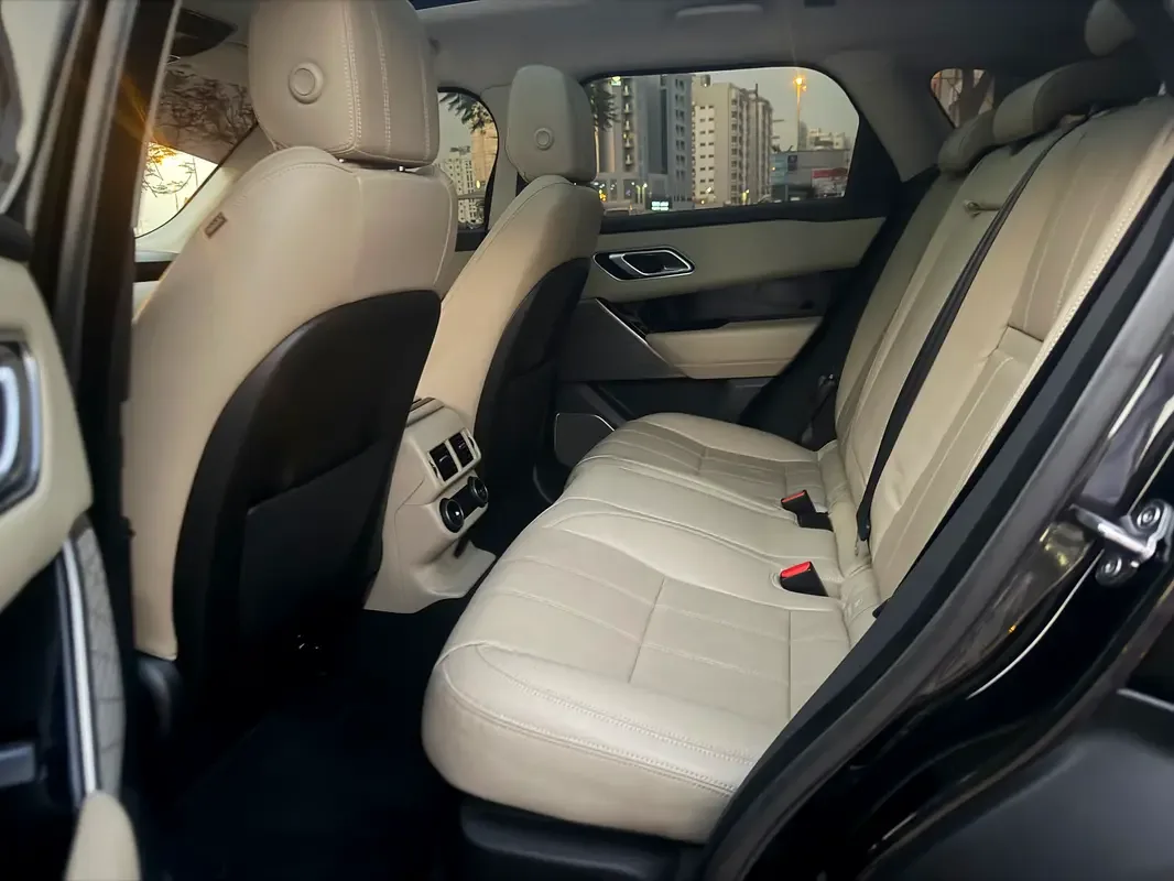 Land Rover Range Rover Velar 2.0 AT AWD (249 hp) - 12