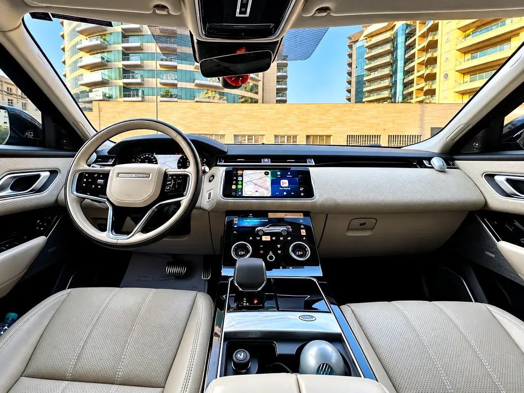 Land Rover Range Rover Velar 2.0 AT AWD (249 حصان) - 10