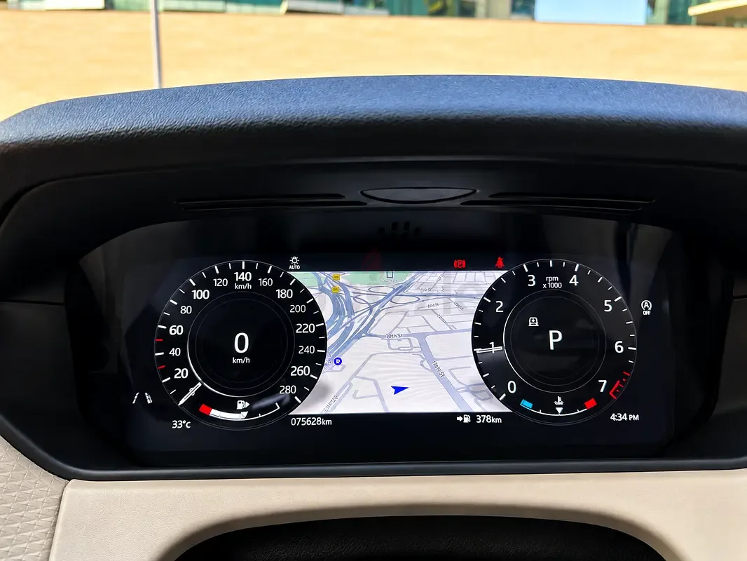 Land Rover Range Rover Velar 2.0 AT AWD (249 حصان) - 14