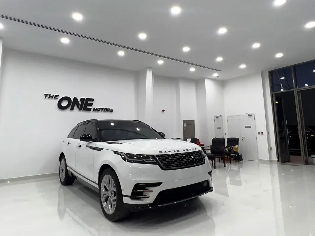 Land Rover Range Rover Velar 2.0 AT AWD (300 hp)