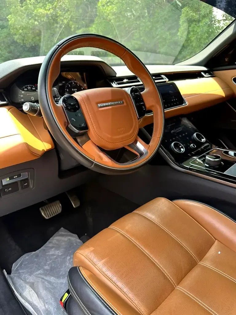 Land Rover Range Rover Velar 2.0 AT AWD (300 hp) - 7