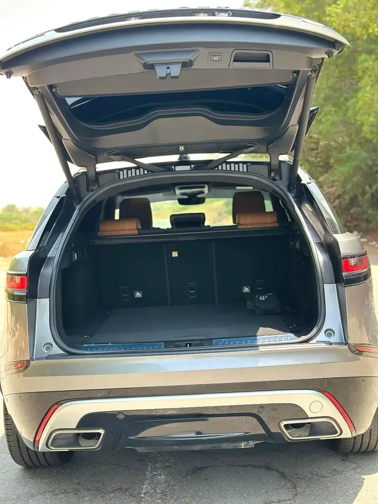 Land Rover Range Rover Velar 2.0 AT AWD (300 hp) - 12