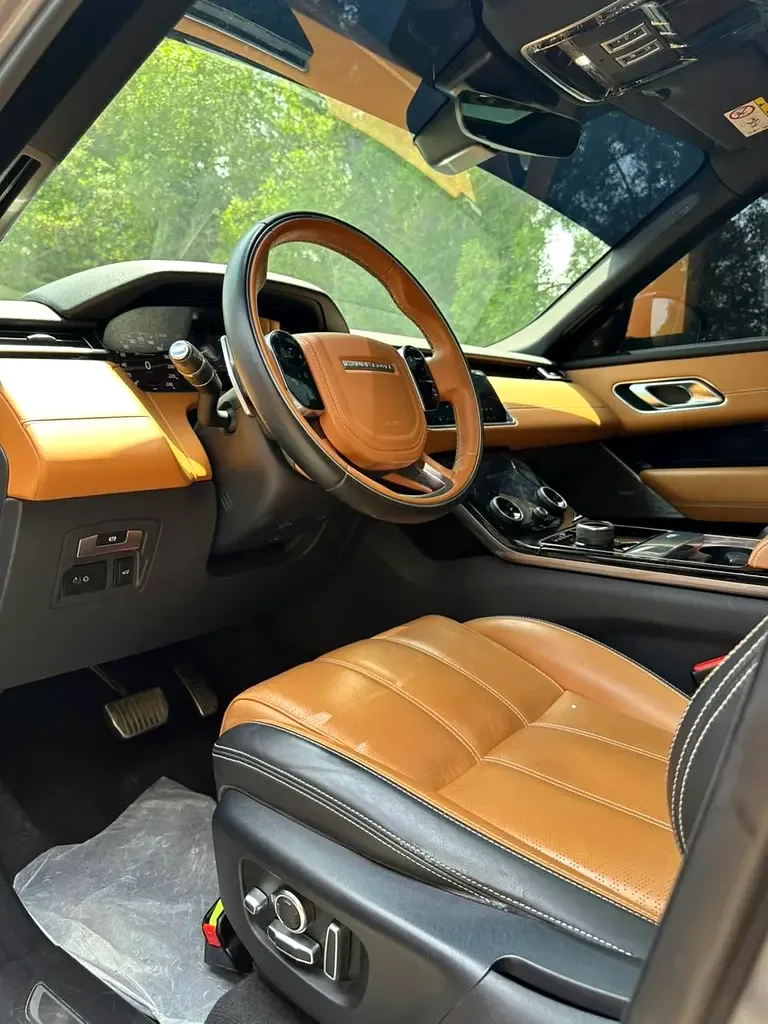 Land Rover Range Rover Velar 2.0 AT AWD (300 hp) - 20